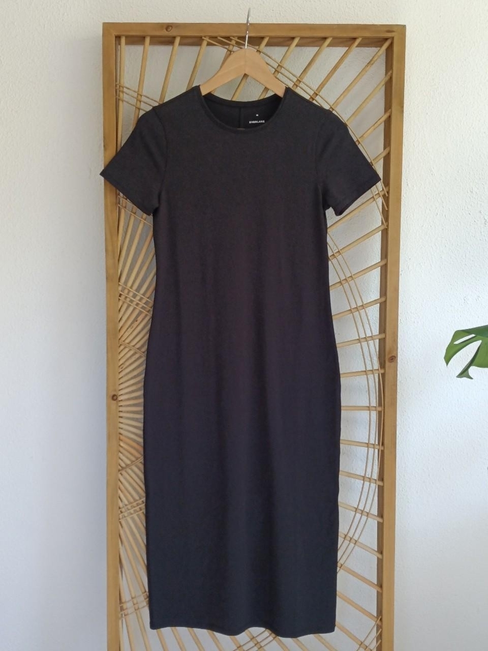 Everlane The Form Dress / Black CrewnecK T-shirt Midi Dress / Size XS